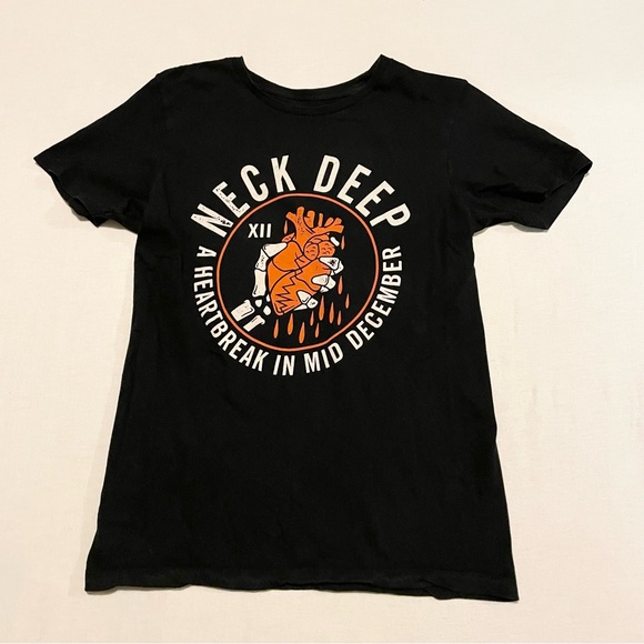 Neck Deep Band Tshirt HeartBreak In Mid December Album Music Tee Shirt No Size - Picture 1 of 16